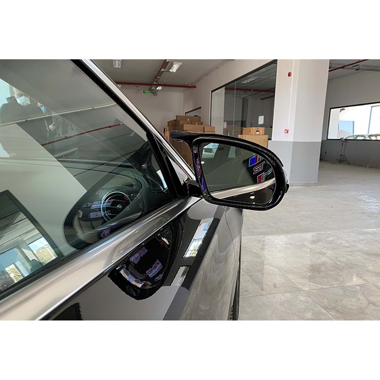 "HATCHBACK-URI ÎN STIL BATMAN PENTRU MERCEDES W213"