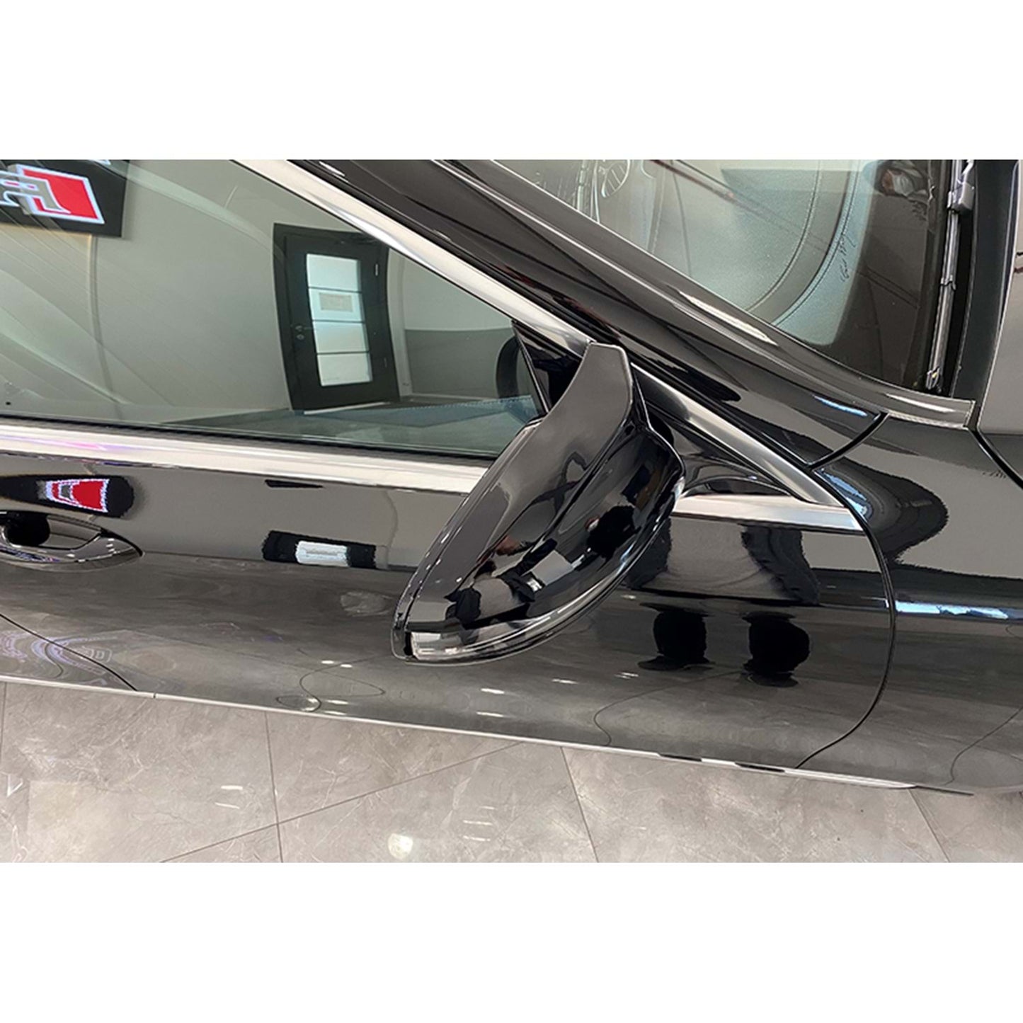 "HATCHBACK-URI ÎN STIL BATMAN PENTRU MERCEDES W213"