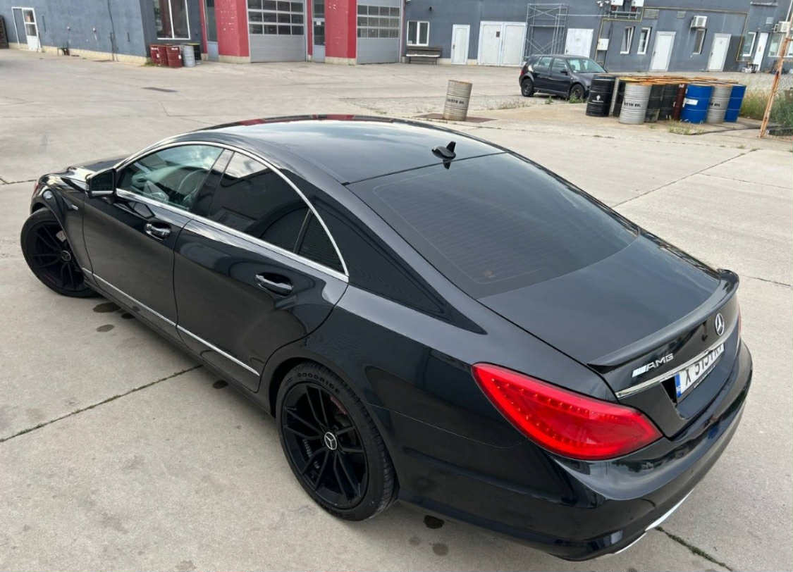Eleron spate tip AMG pentru Mercedes CLS W218 2012-2017 lac negru piano