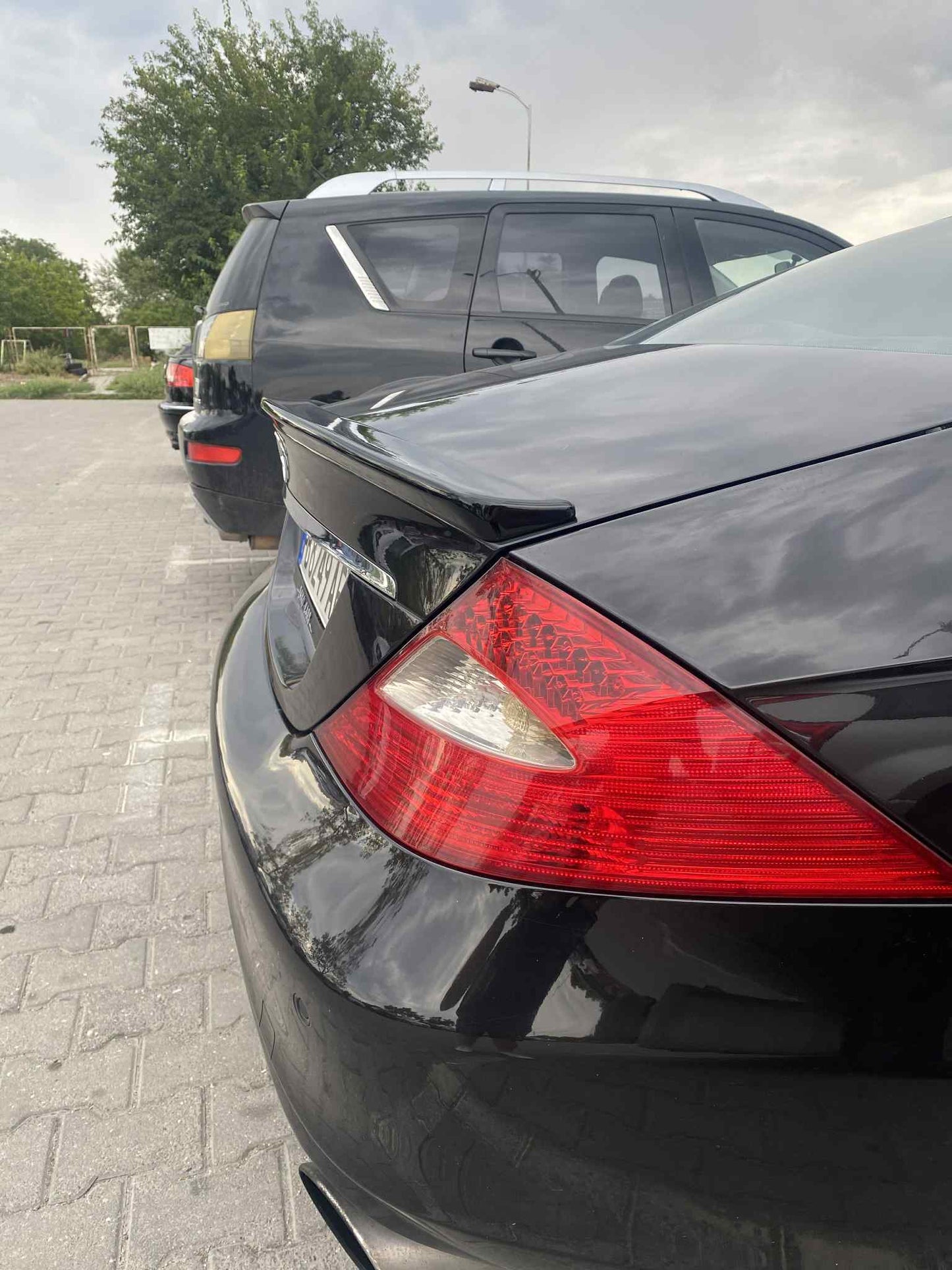 Eleron spate stil AMG pentru Mercedes CLS W219 2005-2010 lac negru piano